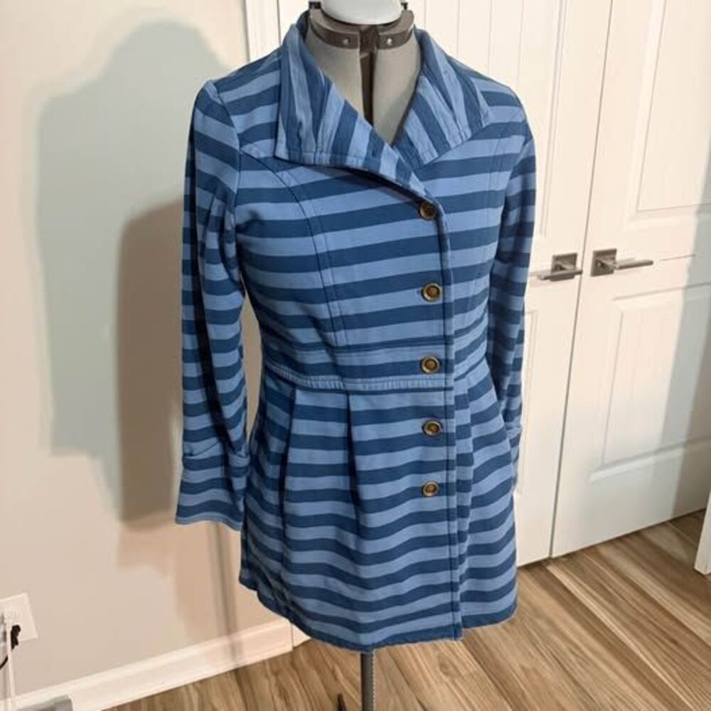 Medium Matilda Jane blue striped top, 20” p‑p, 32” length, C7412